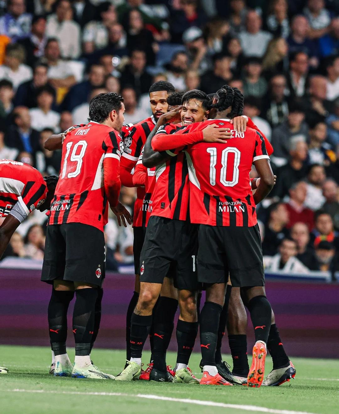 关键时刻体能课后，AC米兰止住颓势备战欧冠，赛场秩序良好，训练强度明显提升的简单介绍一号娱乐